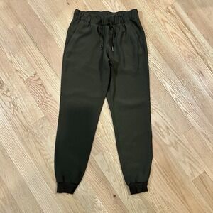 Lululemon Pants On The Fly Joggers Women's Size 4 Olive Green Athleisure Sports